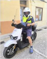 La brigada municipal ja circula en moto elctrica